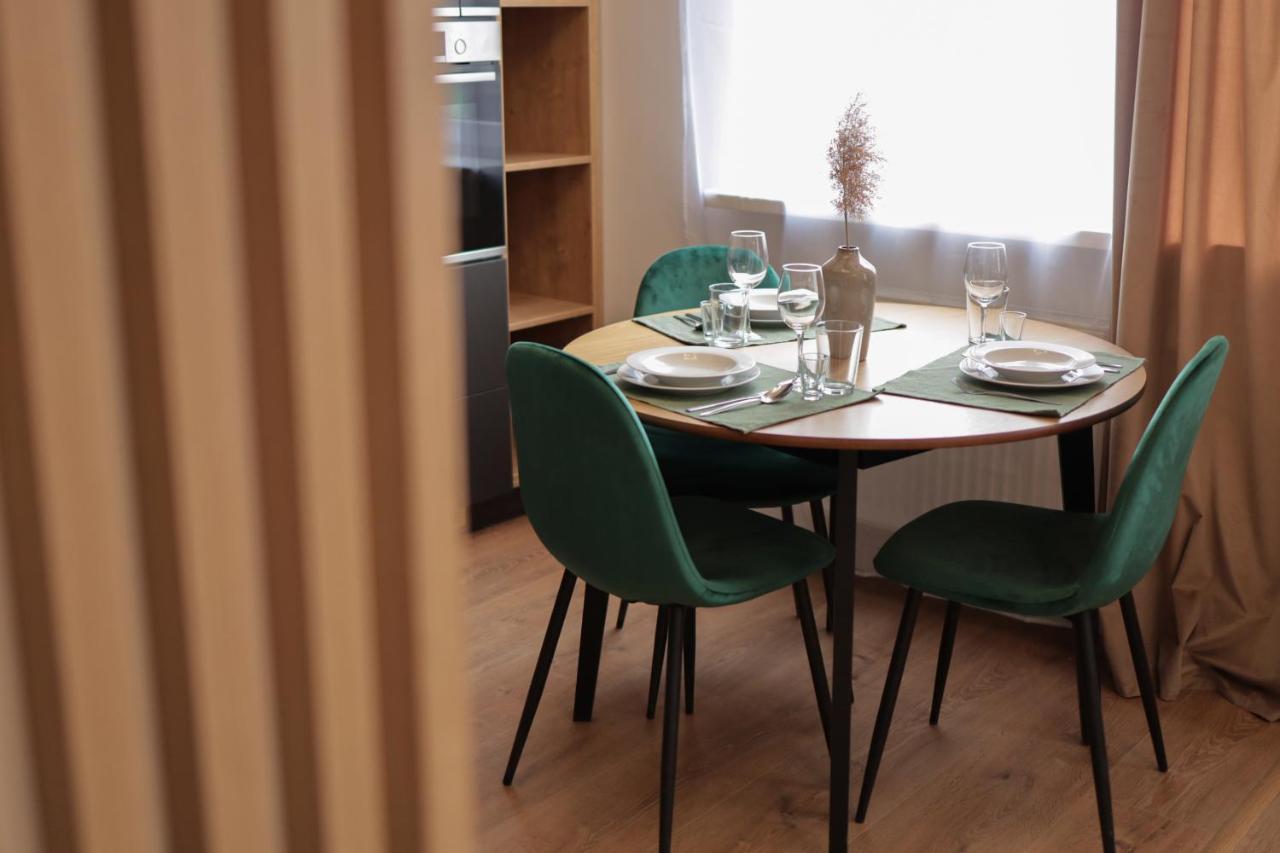 Beautiful And Stylish 2 Bedroom Apartment In The City Center And In The Pedestrian Zone ブラチスラヴァ エクステリア 写真