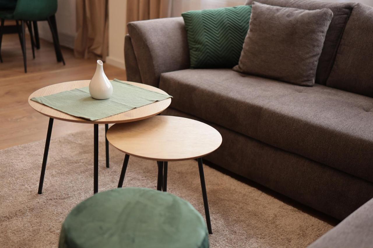 Beautiful And Stylish 2 Bedroom Apartment In The City Center And In The Pedestrian Zone ブラチスラヴァ エクステリア 写真