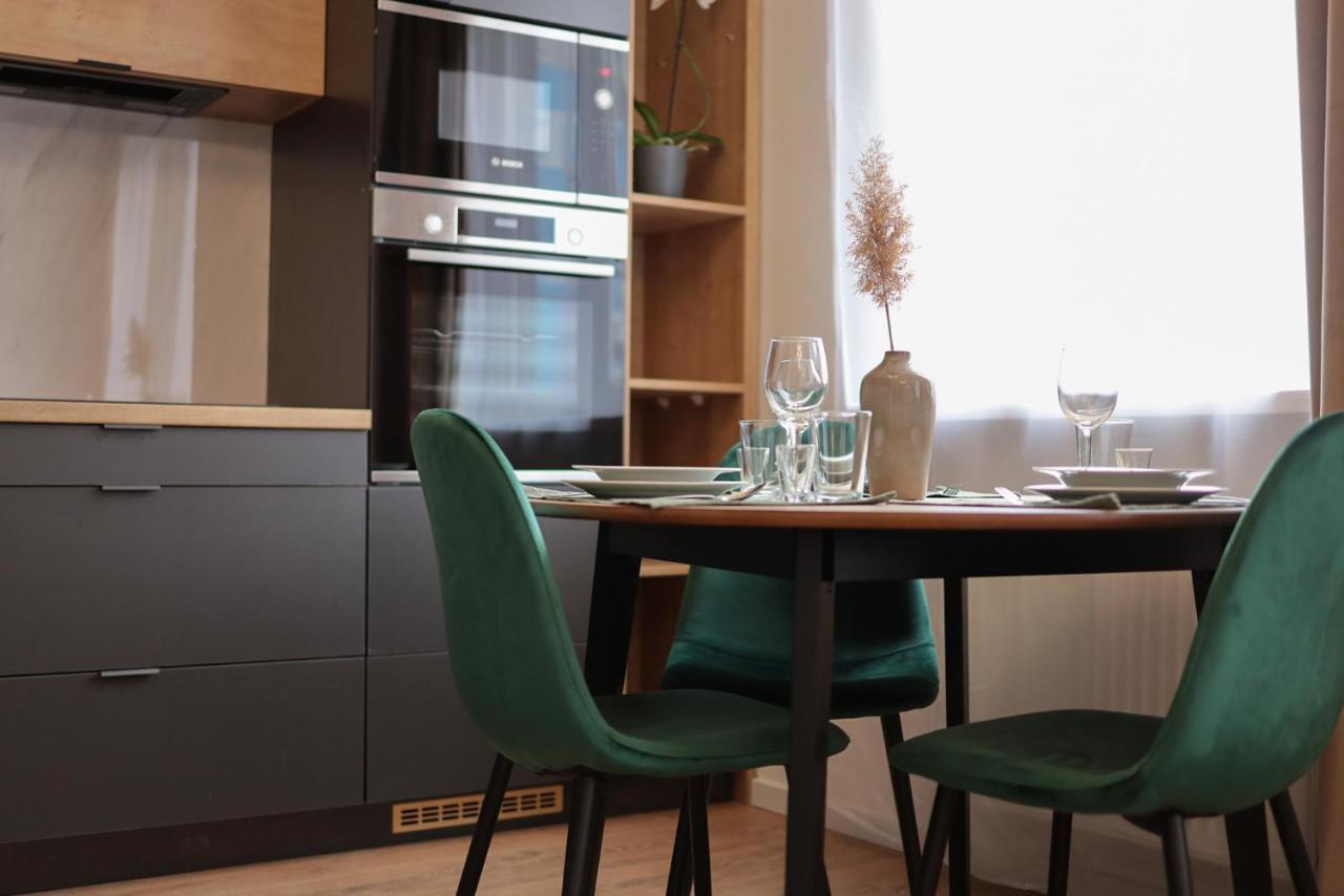Beautiful And Stylish 2 Bedroom Apartment In The City Center And In The Pedestrian Zone ブラチスラヴァ エクステリア 写真