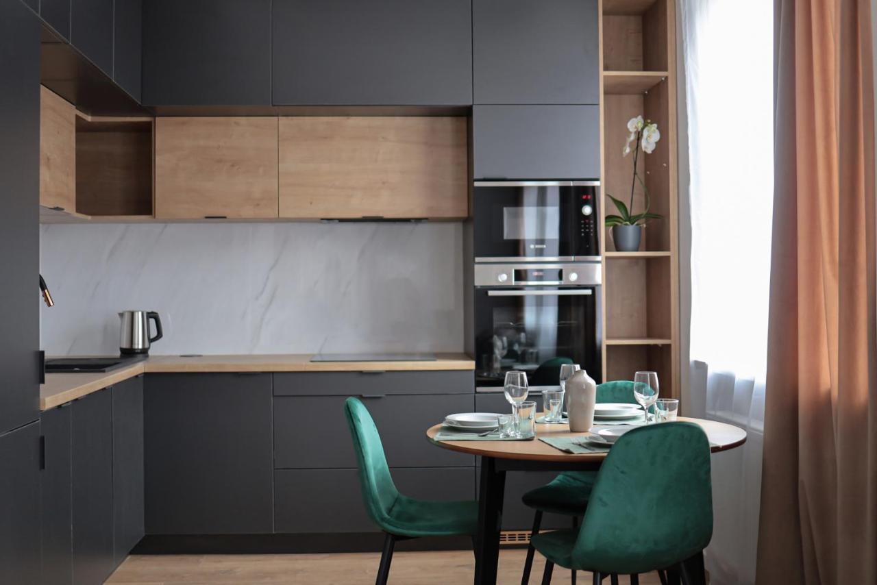 Beautiful And Stylish 2 Bedroom Apartment In The City Center And In The Pedestrian Zone ブラチスラヴァ エクステリア 写真